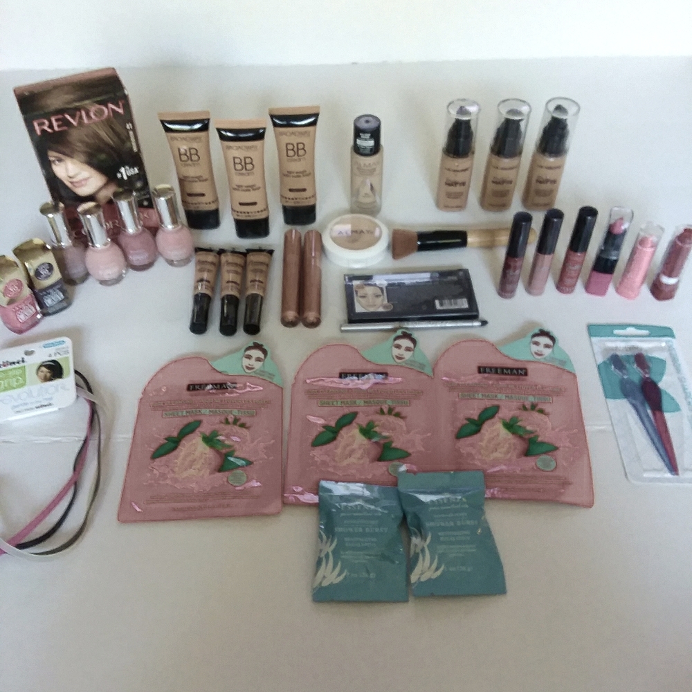 Makeup bundle SUNDAY SALE ONLY